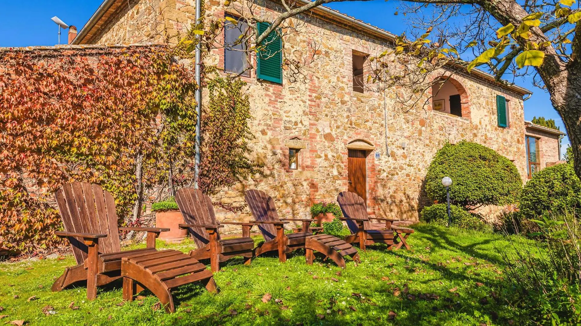Podere Mencoini, Stylish Villa With Private Pool And Olive Garden Scrofiano Italy