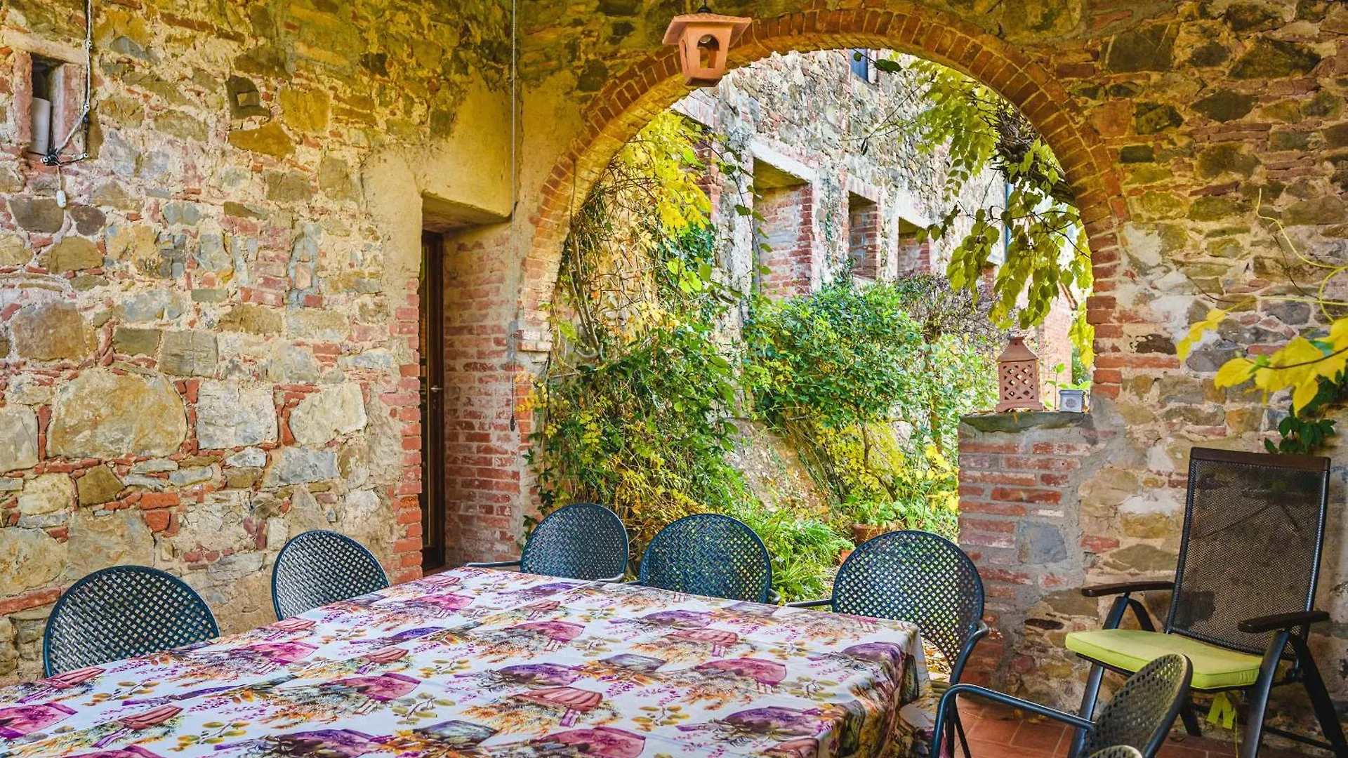 Podere Mencoini, Stylish Villa With Private Pool And Olive Garden Scrofiano